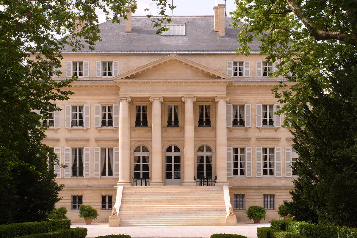 A Glimpse into the Extravagance of Luxury Parisian Life