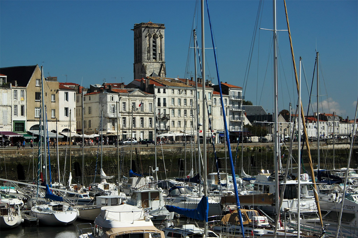 A Guide to Famous Resort Towns in Southwestern France