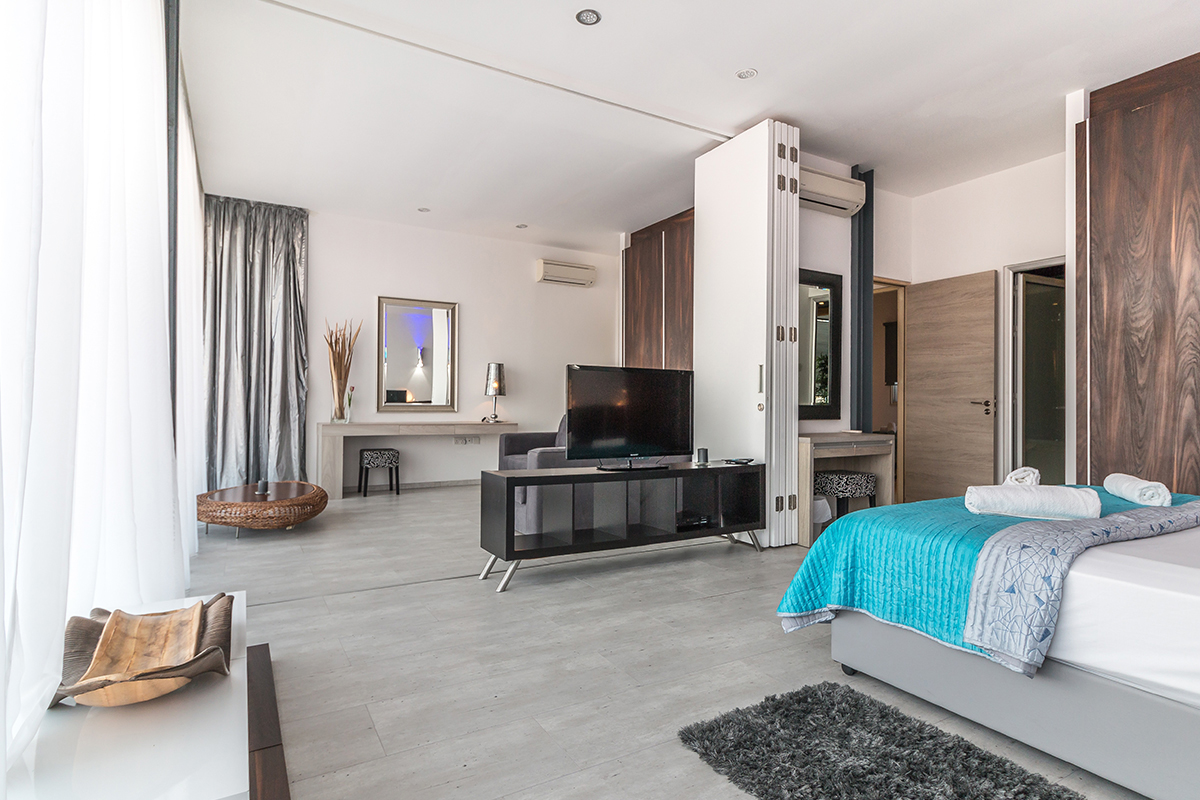 Luxury Villa Characteristics, room